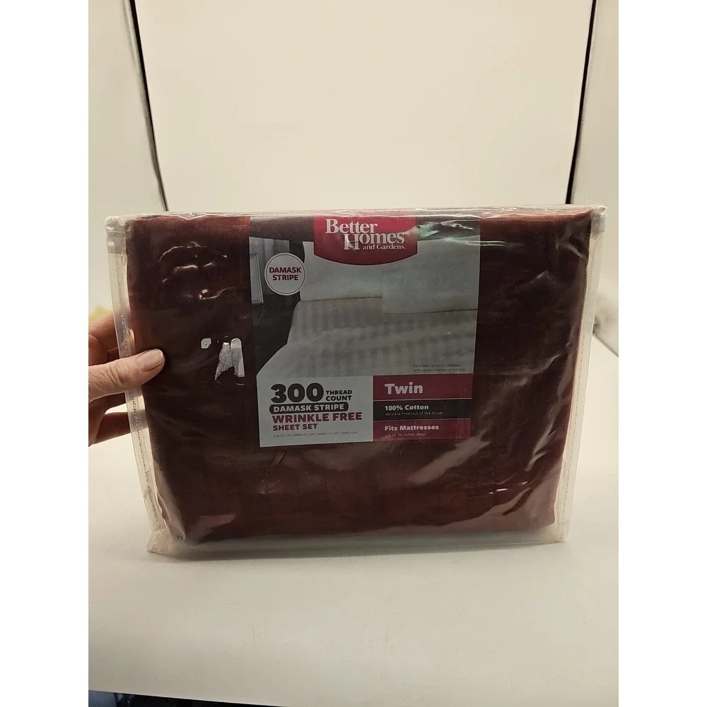 Better‎ Homes and Garderns 300 Thread Count Twin Sheet Set Red Damask Stripe New